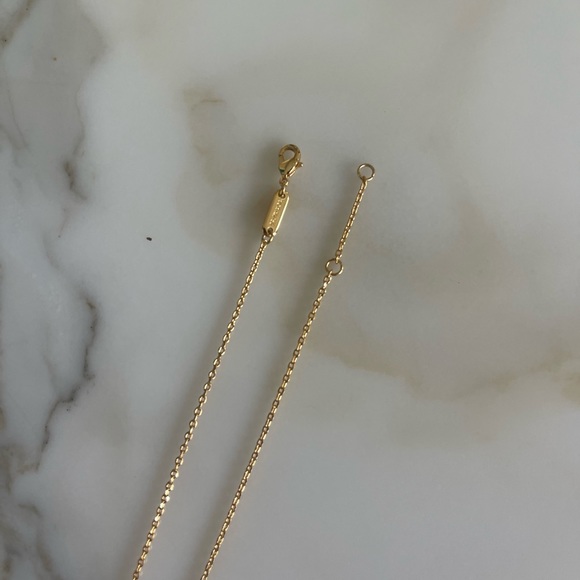 CLOVER INSPIRED MOTHER OF PEARL NECKLACE - Picture 3 of 3